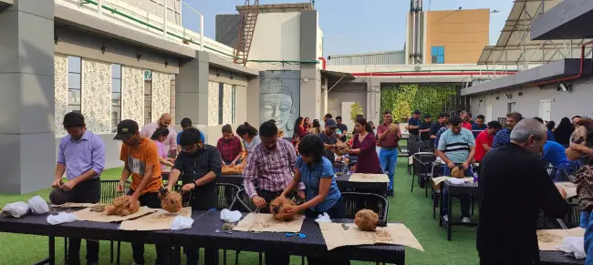 employee-volunteering-3